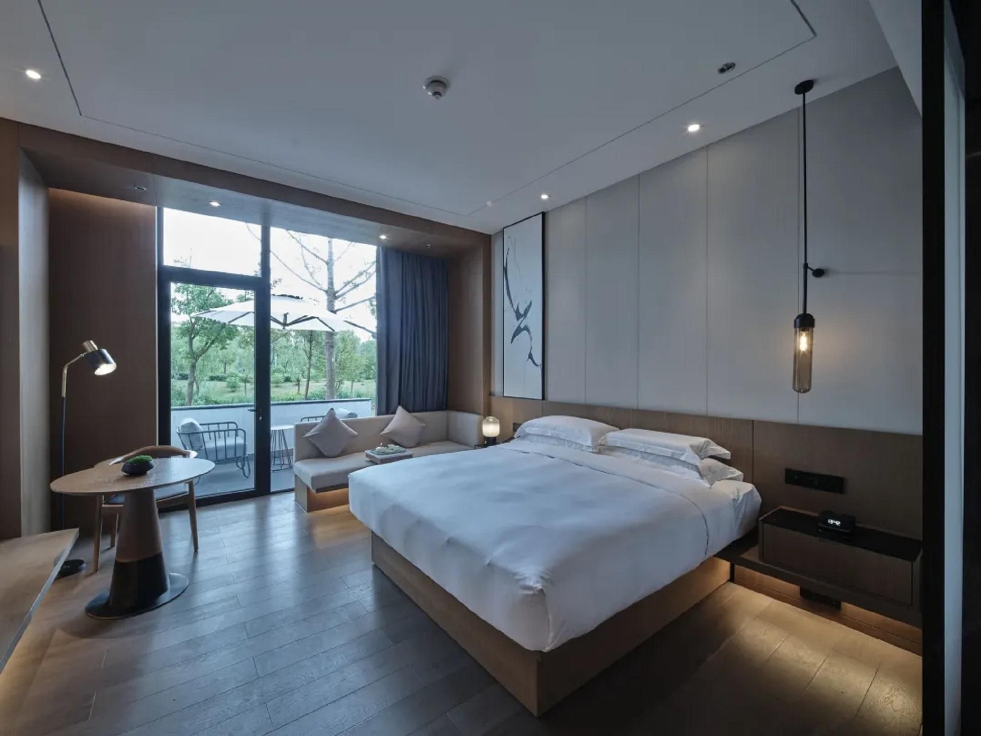 Courtyard Pinghu3