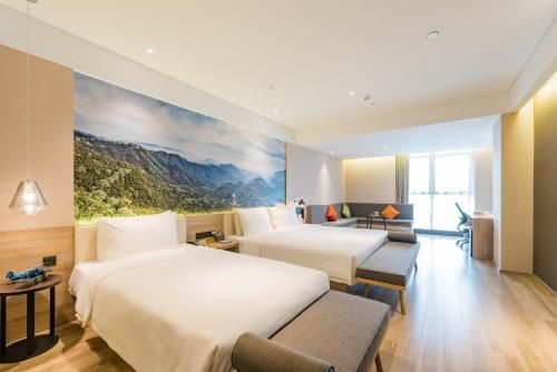 Atour Hotel Deqing Mogan Mountain2