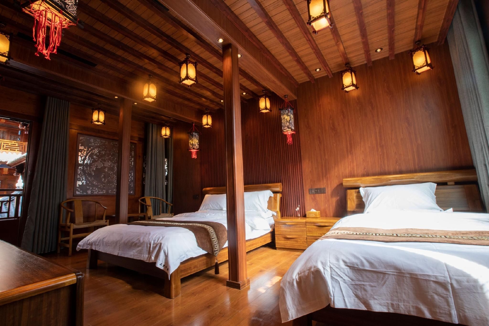 โรงแรมสปิริทเต็ด ซิลกี้ อินน์ (Spirited Silky Inn)4