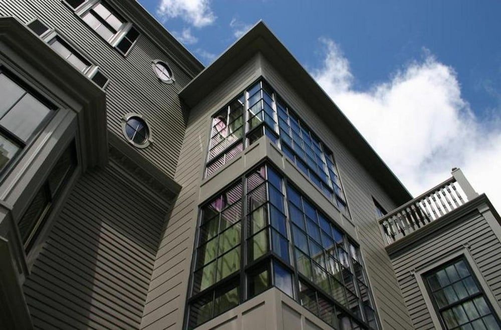 Hotel Veritas3