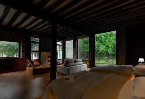 โรงแรมอโดนิส ลี่เจียง (Lijiang Adonis Hotel)0