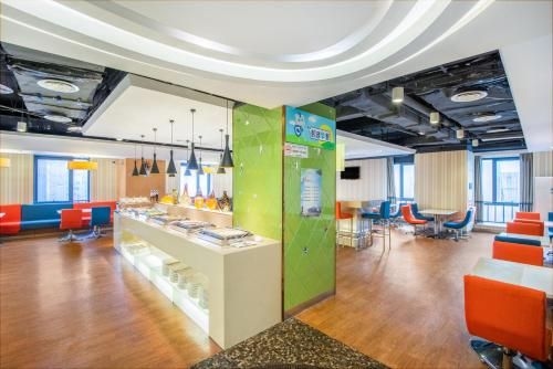 ฮอลิเดย์ อินน์ เอ็กซ์เพรส ฉางโจว ซิตี้ เซ็นเตอร์ (Holiday Inn Express Changzhou Centre)1