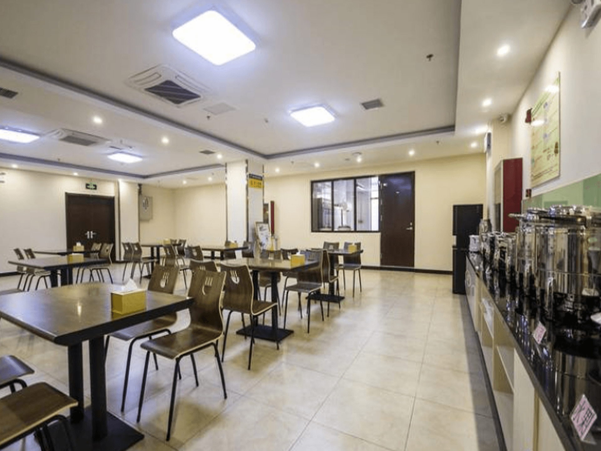 GreenTree Inn Qinhuangdao Railway Station Square Express Hotel2