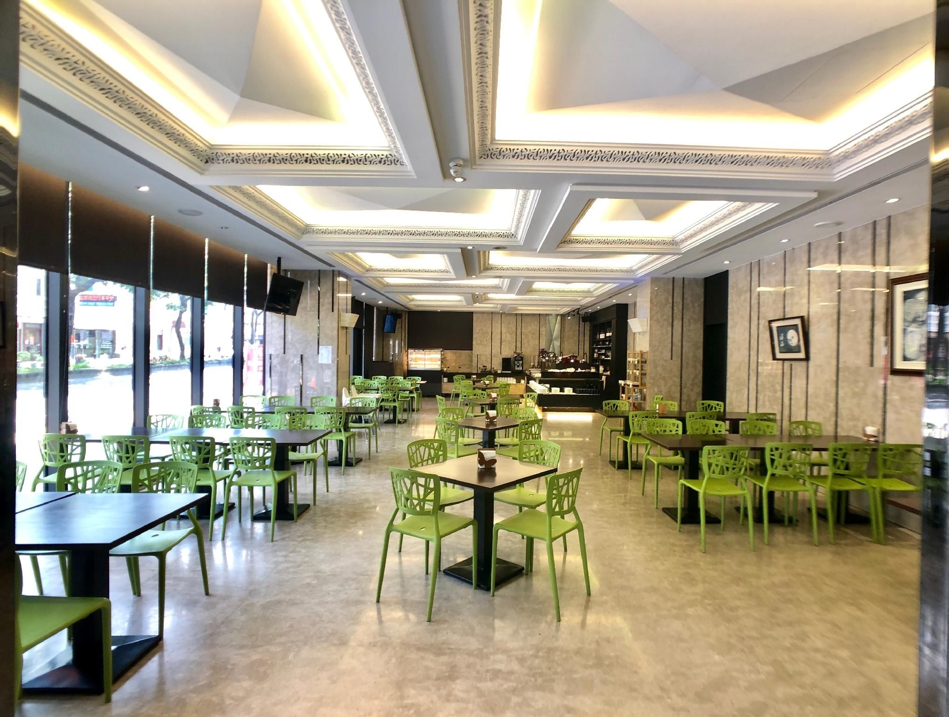 ปูลี่ อีส โฮเต็ล (Puli Ease Hotel)1