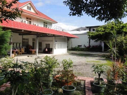 โกลเดนฟลาวเวอร์ บีแอนด์บี (Goldenflower B&B)1