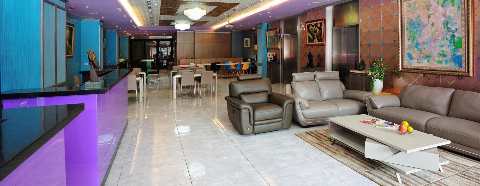 ลิลลี่ โฮเต็ล (Lily Hotel)0
