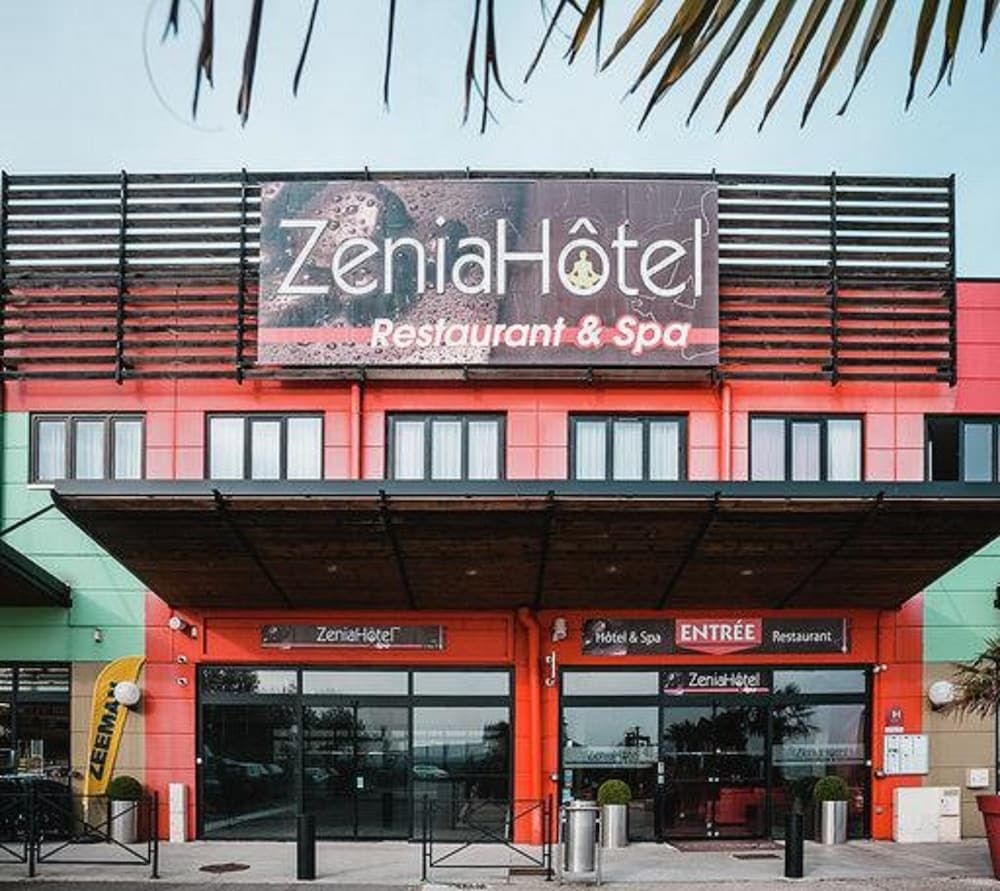 Zenia Hotel & Spa0