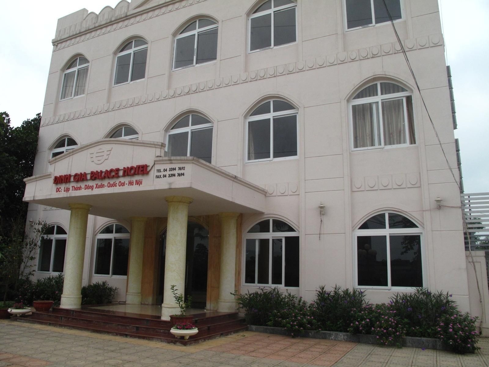 Dinh Gia Palace Hotel3
