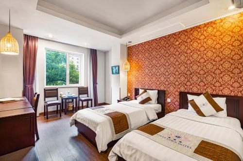 โรงแรมเฟิร์ส อีเด็น (First Eden Hotel)2