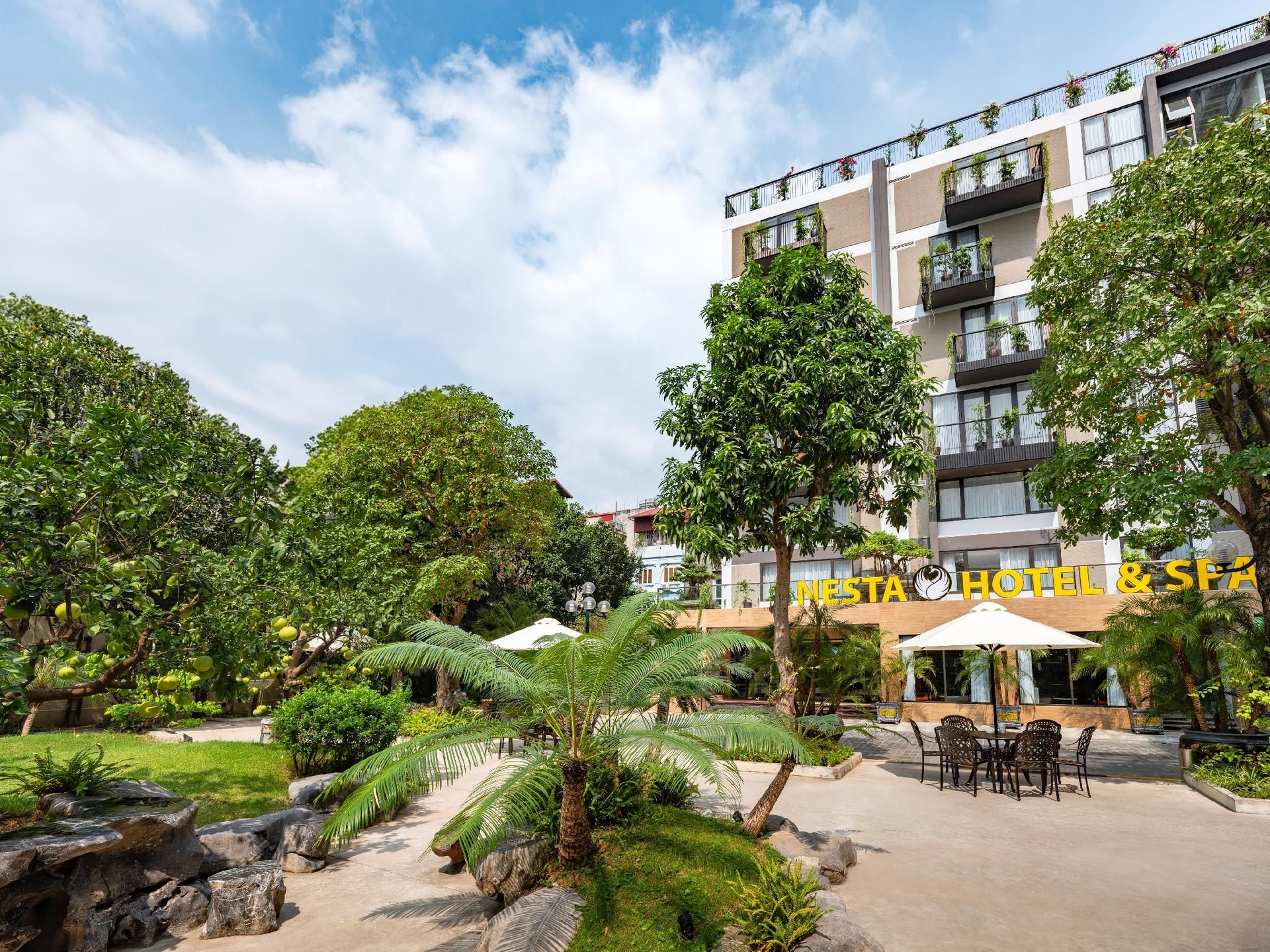เนสตา โฮเทล แอนด์ สปา (Nesta Hotel & Spa)1
