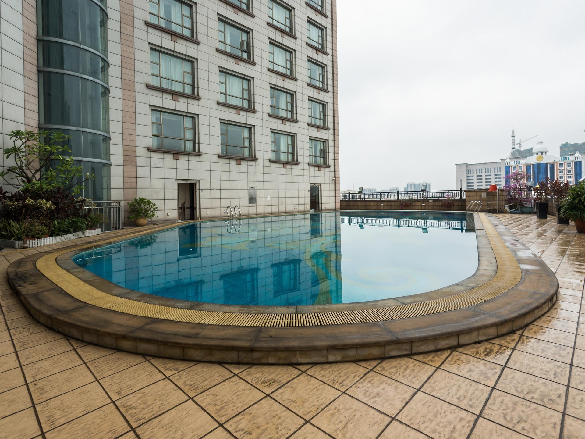 Grand Royal Hotel4