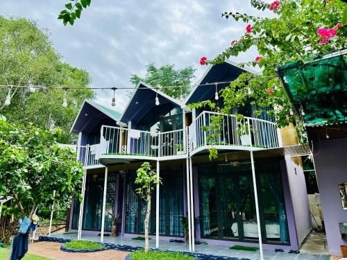 บ้านแม่น้ำสน (Son River House)0
