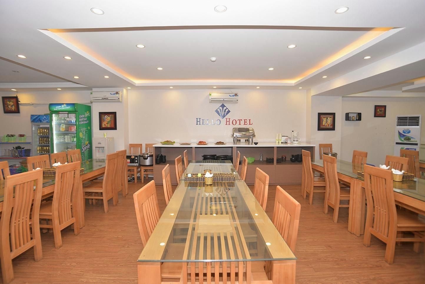 เฮลโล โฮเต็ล (Hello Hotel)1