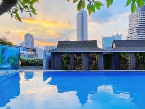 โรงแรมโอเชี่ยน (Ocean Hotel)4