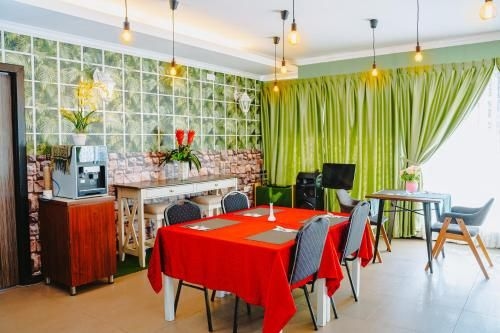 โรงแรมนูร์ มิรี (Hotel Nur Miri)1