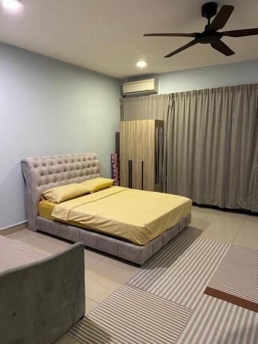 Jasmine Studio Trefoil2