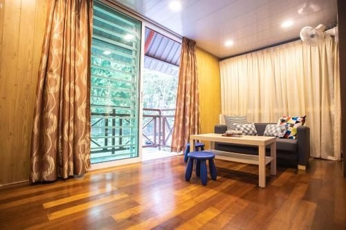 Rachado Villa2