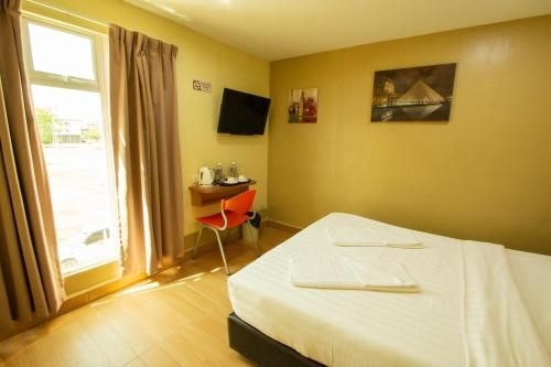 Expo Hotel1
