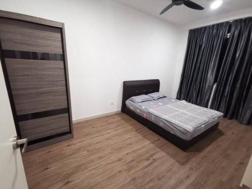 อพาร์ตเมนต์ 3 ห้องนอน 2 ห้องน้ำส่วนตัว ขนาด 1100 ตร.ม. – กลางเมืองกูชิง (Brand new apartment Kuching)3