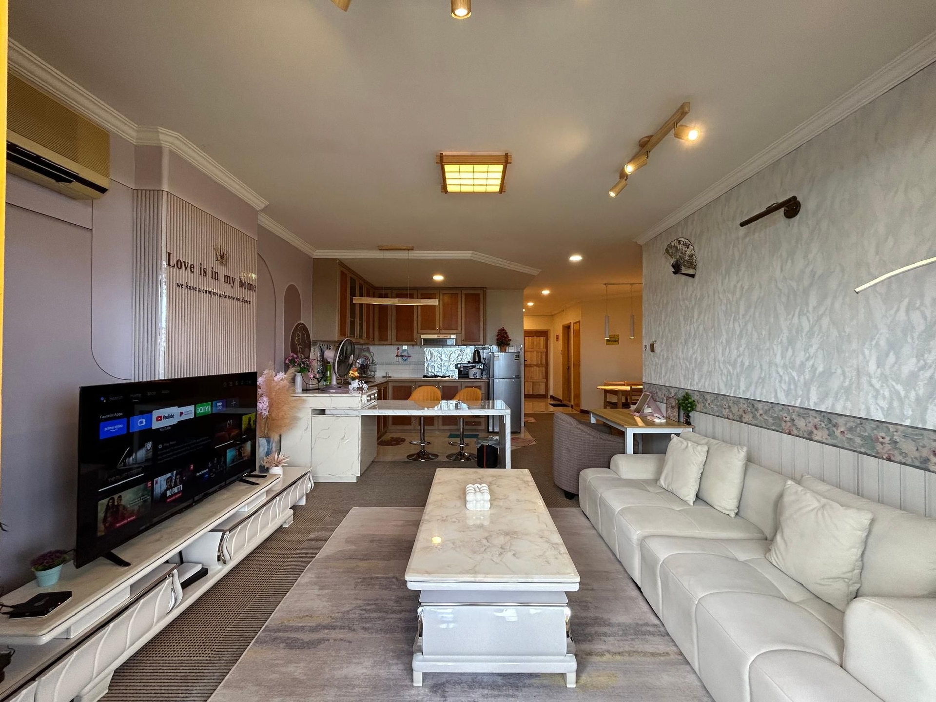 อพาร์ตเมนต์ 1 ห้องนอน 1 ห้องน้ำส่วนตัว ขนาด 100 ตร.ม. – เปตรา จายา (Muji style Riverbank suites level 10)1