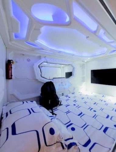 Vspace Guesthouse Capsule & Cafe4