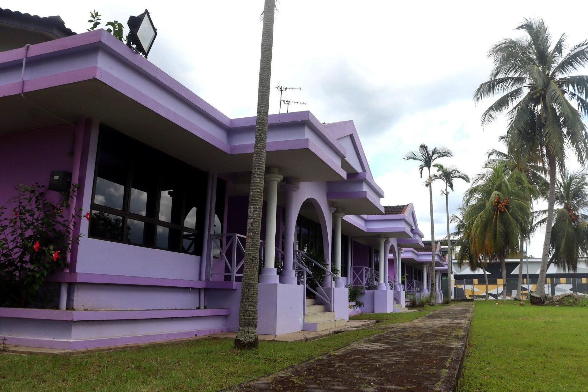 Bunga Raya Resort Parit Buntar2
