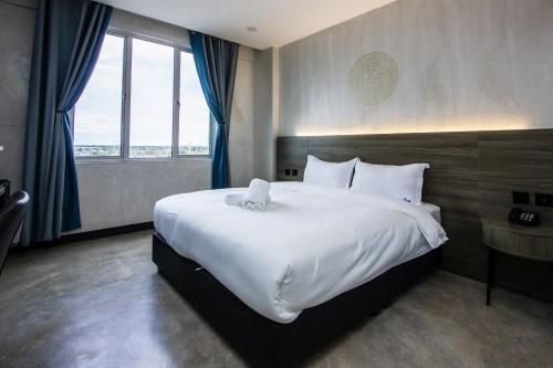 Sri Indar Hotel & Suites3