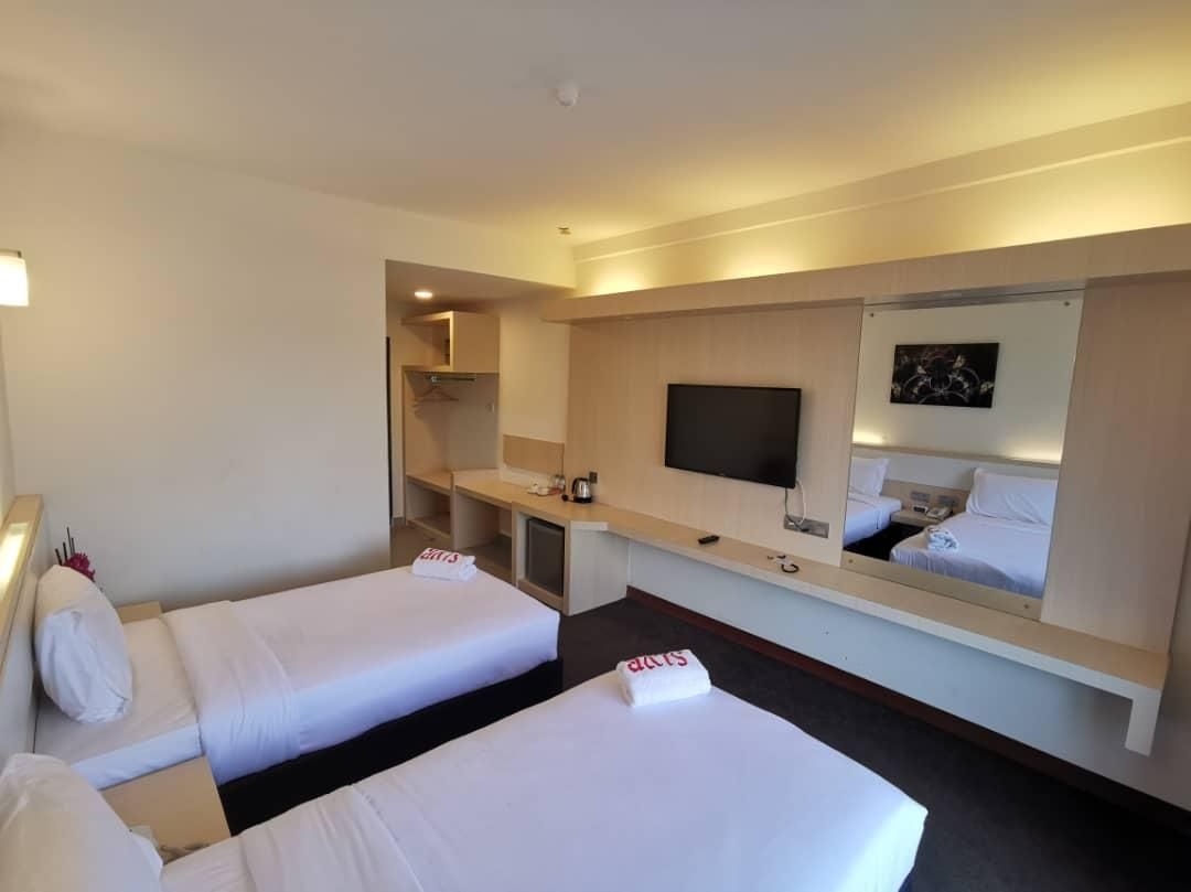 Serdang Lake View Resort3