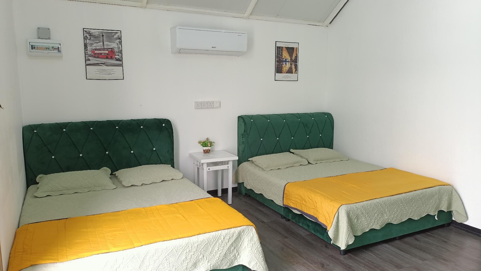 The White Houze • Cottage • Pool • Spa3