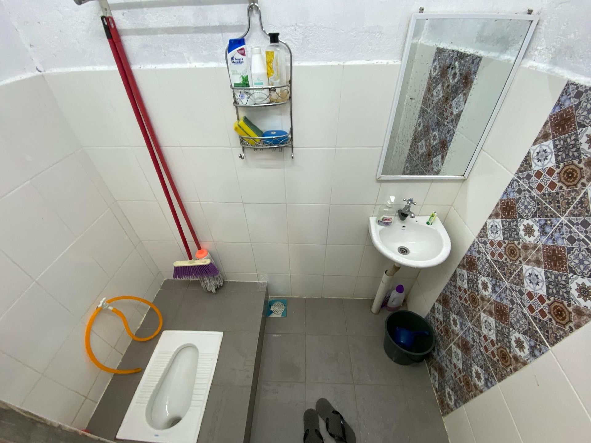 1 ห้องนอน 1 ห้องน้ำส่วนตัว ขนาด  ตร.ม. – เกมามัน (Roomstay / Bilik Rehat Keluarga)1