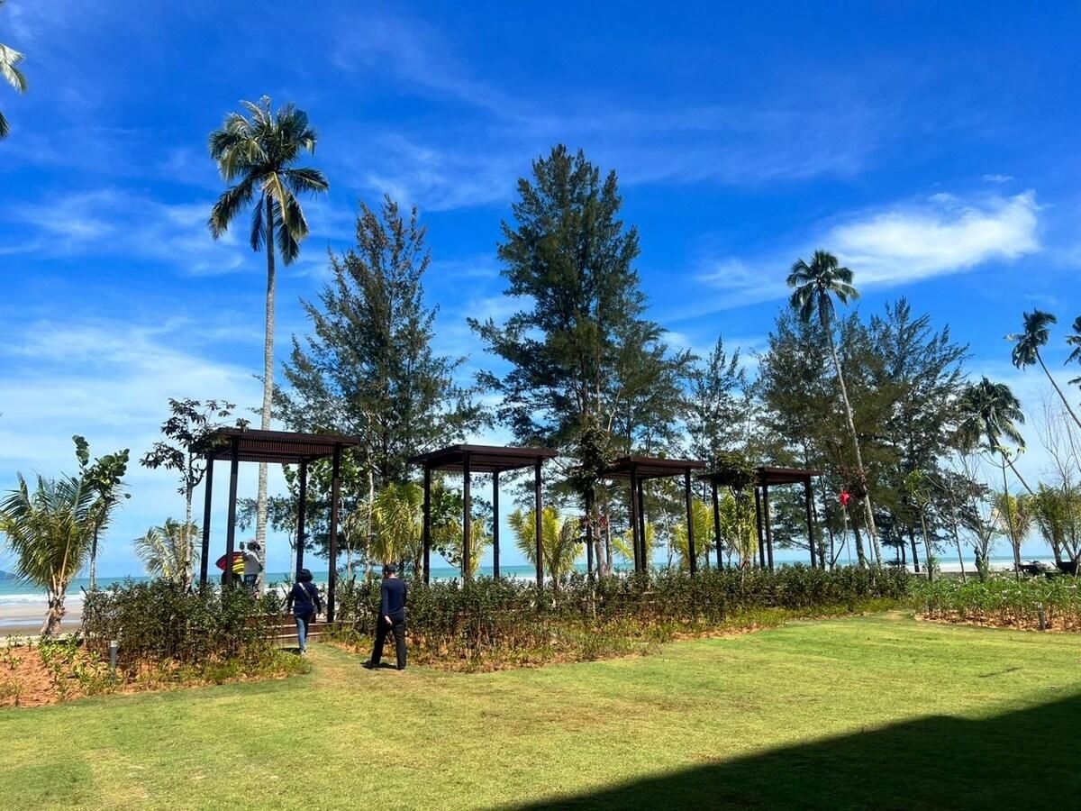 Sematan Roxy Beach Apartment4