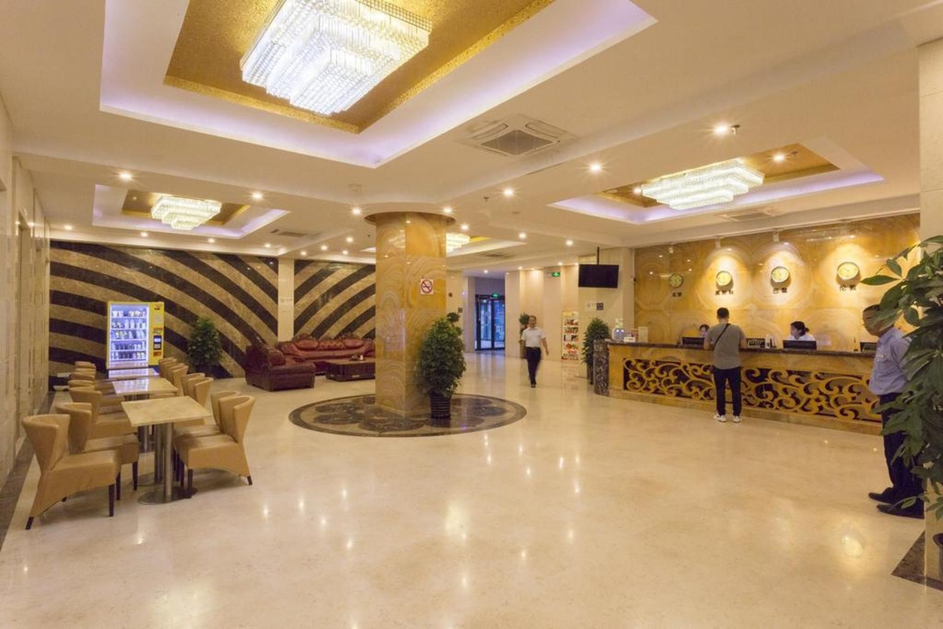 จุนไหล โฮเทล ผู่ตง แอร์พอร์ต เซี่ยงไฮ้ (Junlai Hotel Pudong Airport Shanghai)3