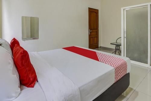 OYO 91084 Oke Guest House4