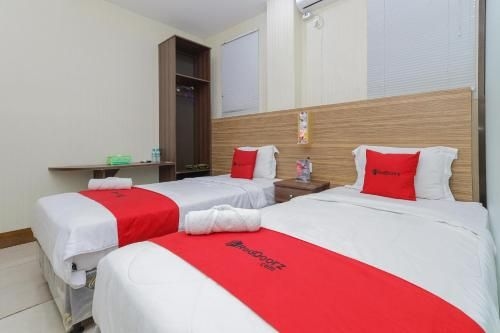 เรดดอร์ซ ชาเรียะห์ แอต โคลเยน มาลัง (RedDoorz Syariah @ Klojen Malang)2
