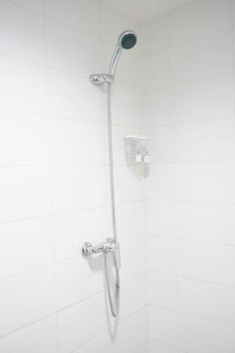 UROOMS Senayan4