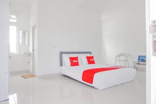 Super OYO Capital O 90342 Kemang Garden3