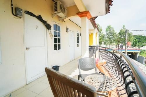 Mahkota Sivali near Soekarno Hatta Airport Mitra RedDoorz0