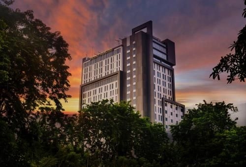 Movenpick Surabaya City1
