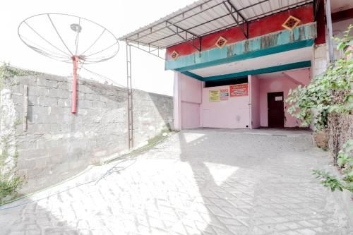 ลอสเมน พาโนรามา (Losmen Panorama)3