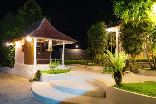 Nirvana Hotel Resort Tetebatu0