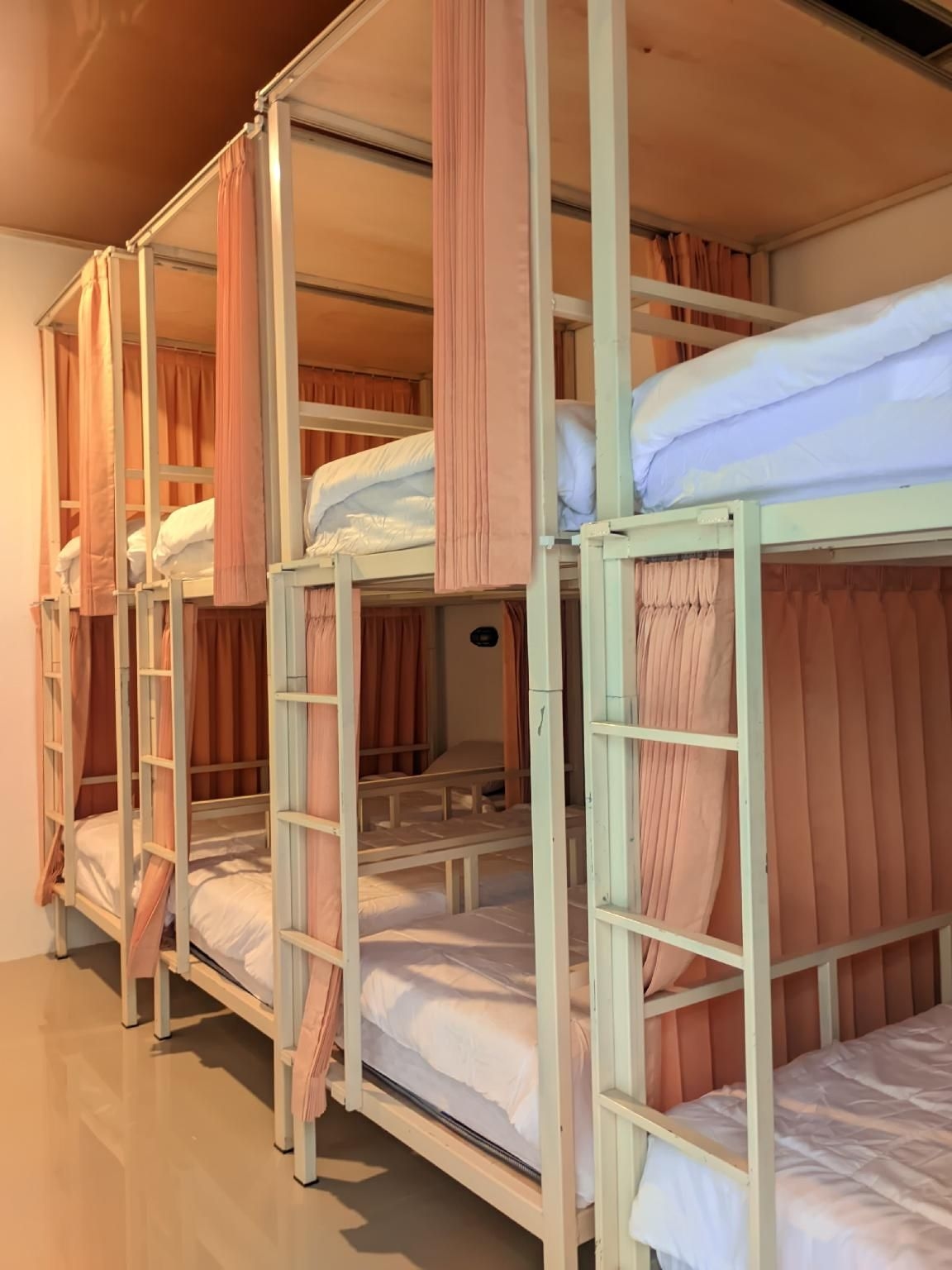 Tata Surf Hostels1