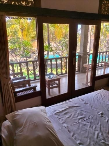 Nirwana Seaside Cottage0