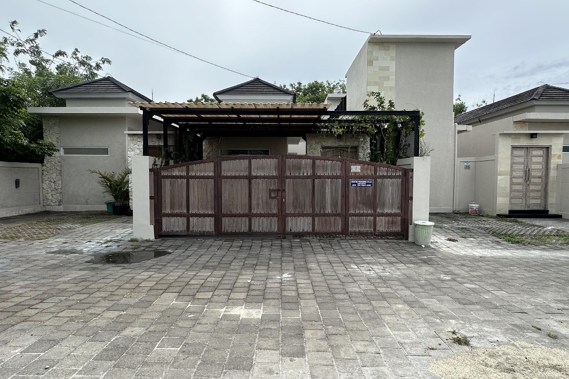 Rustic Pandawa Villa0