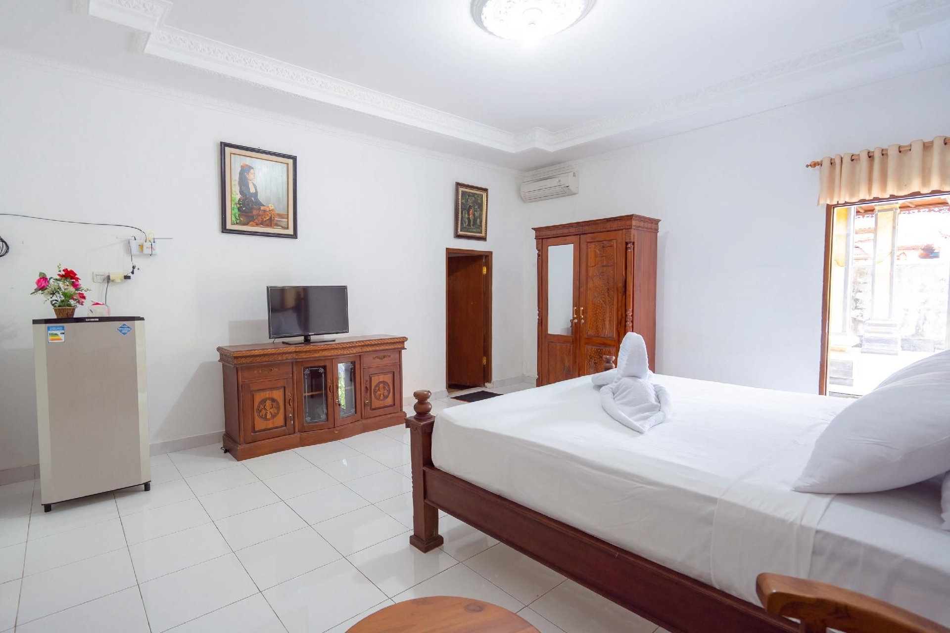 Tebluess Guesthouse Gianyar RedPartner4