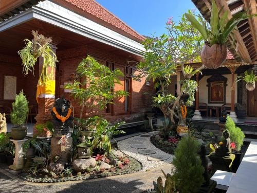 Ananda House3