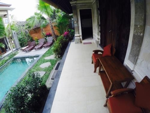 Cahyatika Bed & Breakfast1