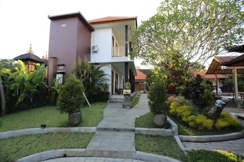กรีน ปาปายา เฮาส์ (Green Papaya House)0