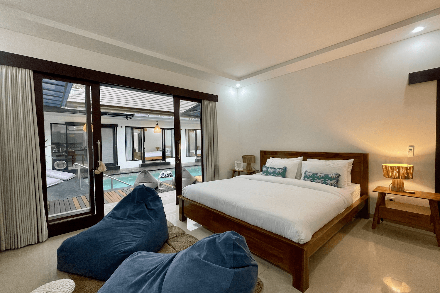 อพาร์ตเมนต์ 3 ห้องนอน 3 ห้องน้ำส่วนตัว ขนาด 250 ตร.ม. – ซานูร์ (Villa Loli Sanur)3