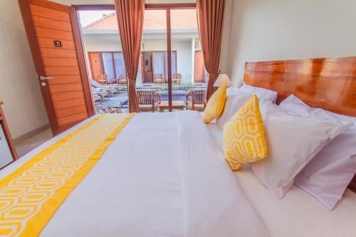 Cening Ayu Sanur1