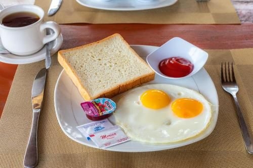 บาตัง โกลเดน ฮิลส์ วิลลา แอนด์ เรสโต (Batang Golden Hills Vila and Resto)4